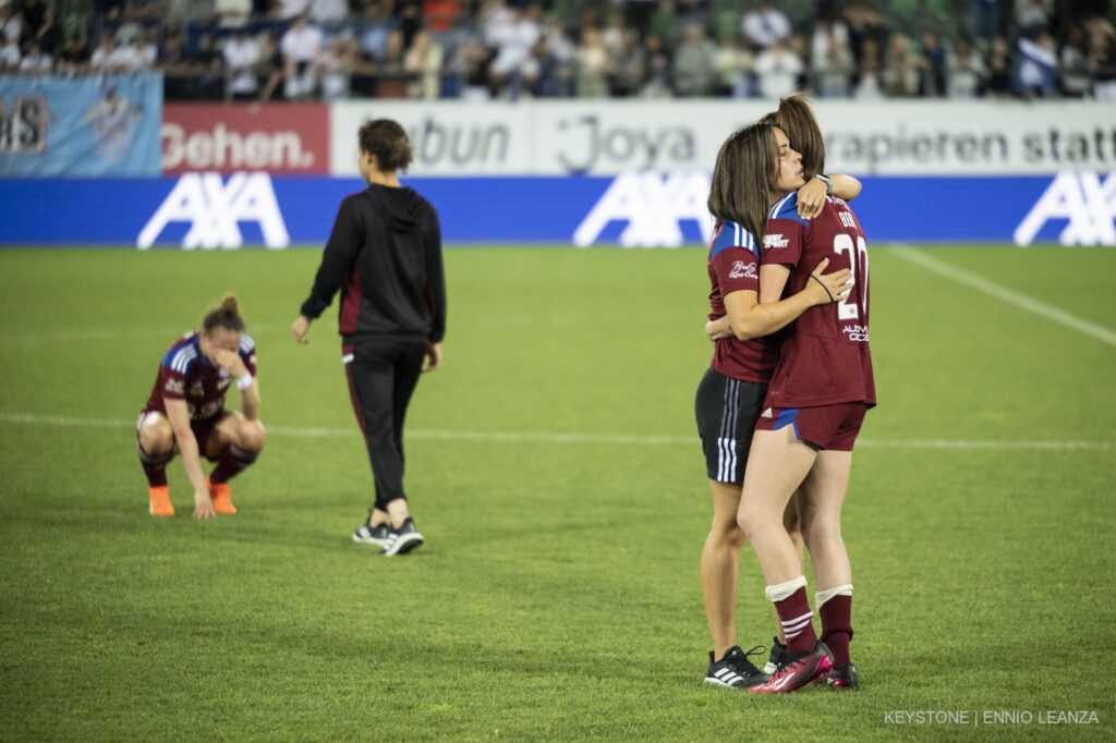 La deuxième tentative du Servette FC Chênois en finale des play-off de l'AXA Women's Super League face au FC Zurich s'est soldée par un score net de (0-3), le 2 juin 2023 au Kybunpark à St-Gall. 