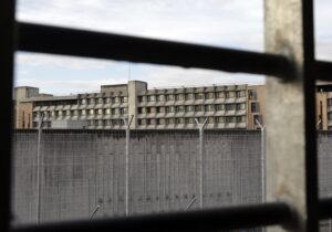 Les prisons romandes sous le feu des critiques du Comité européen anti-torture.